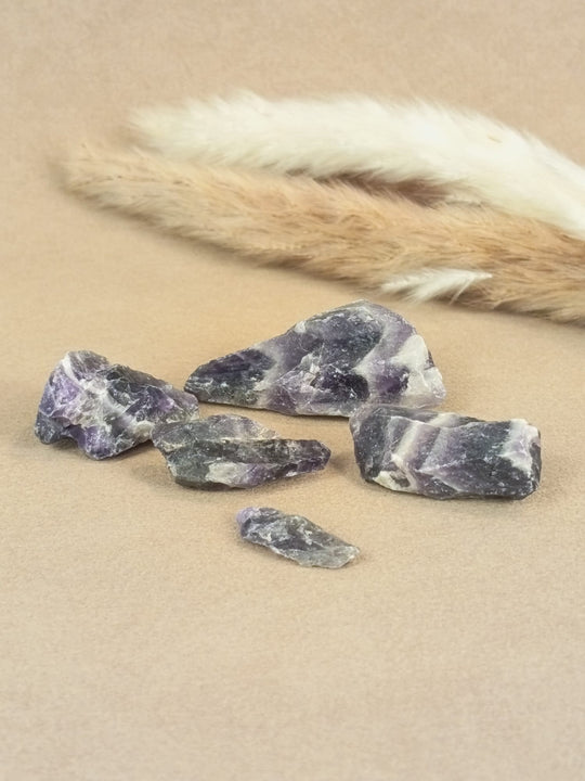 Amethyst Kristalle in Rohform – Geschenkidee Spiritualität