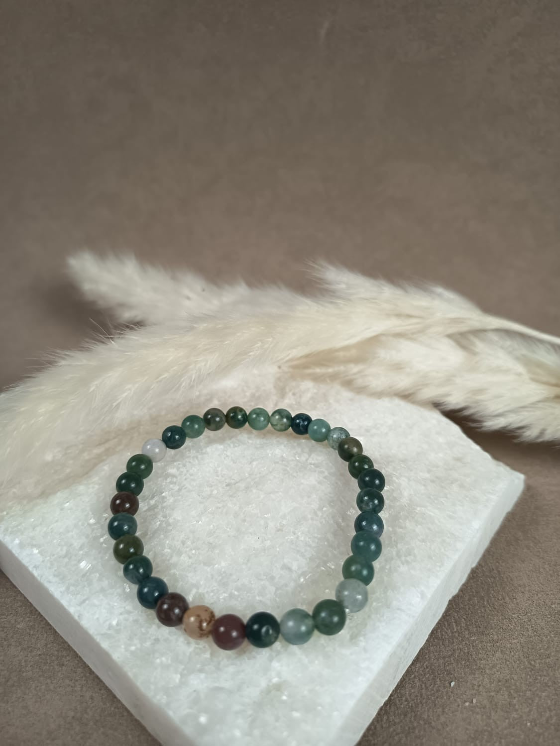 Handgemachtes Indischer Achat Armband 6 mm – spiritueller Edelsteinschmuck für Erdung, Stabilität und innere Balance von LUMARA